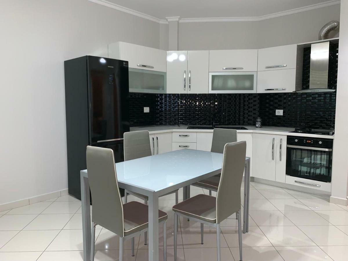 Pearl Seaview Apartment Vlorë エクステリア 写真