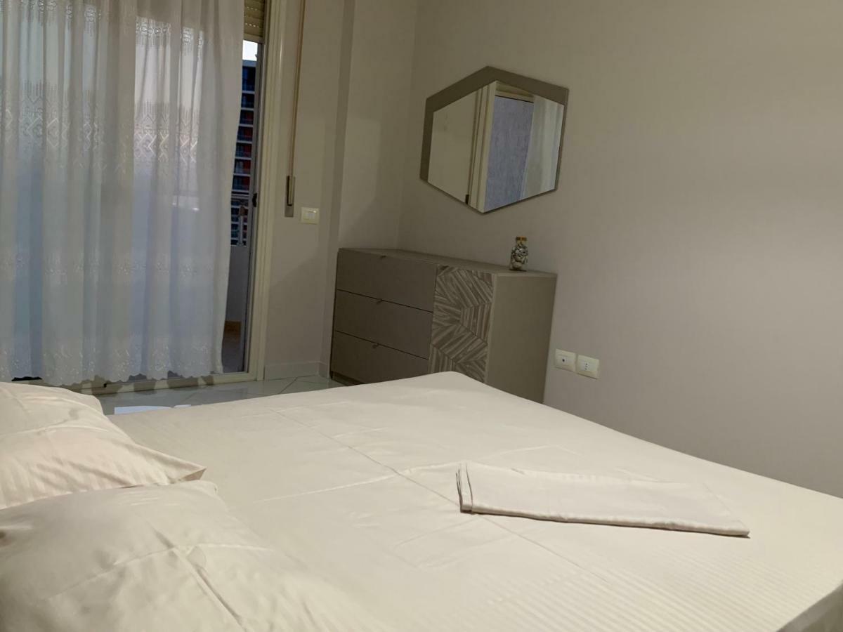 Pearl Seaview Apartment Vlorë エクステリア 写真